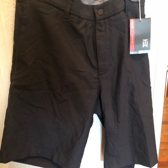 tiger woods golf shorts